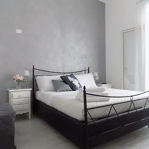  Appartamento 1 Romantica Casa Centrale, Silenziosa Ristrutturata Italia